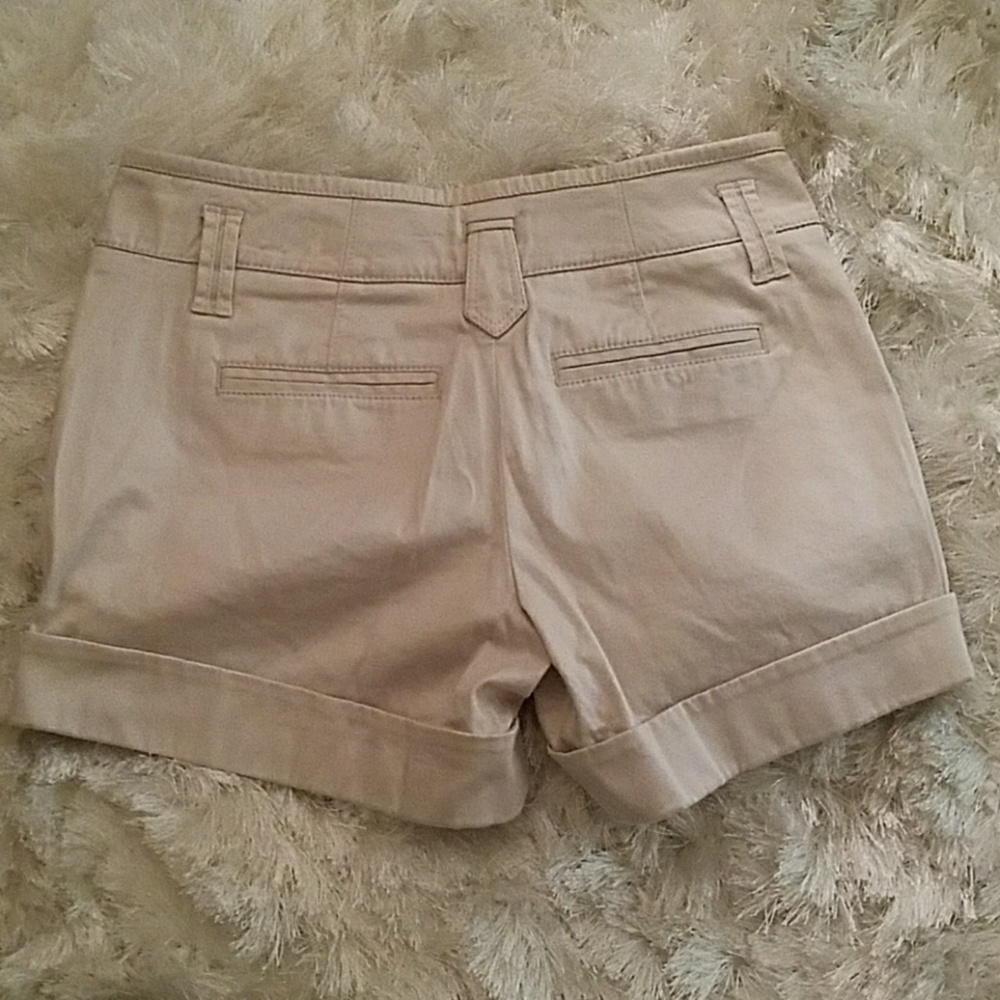 Cuffed Short - image 5